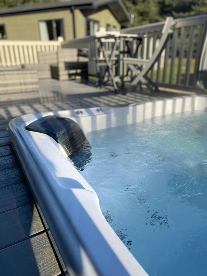 Gleneagles Lodge With Hot Tub 约克 外观 照片